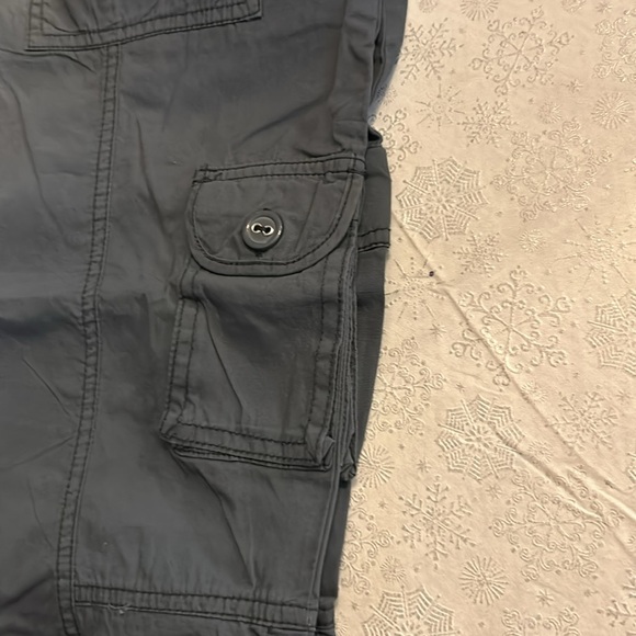 NWT 2 pair OP Rouched crop - Picture 4 of 9